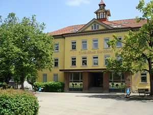 Bild des neuen Gebäudes der Volksschule Kirchdorf (Juni 2006)