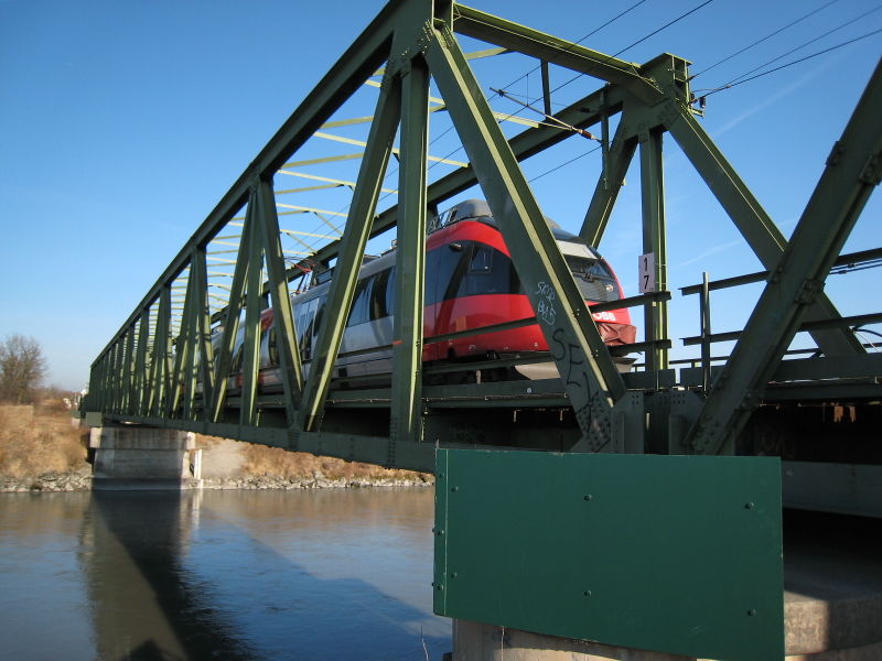 Datei:2010 11 23 Bestand Rheinbruecke Lustenau .jpg