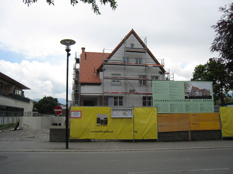 Datei:Aerztehaus Maria-Theresien-Strasse 2010.jpg